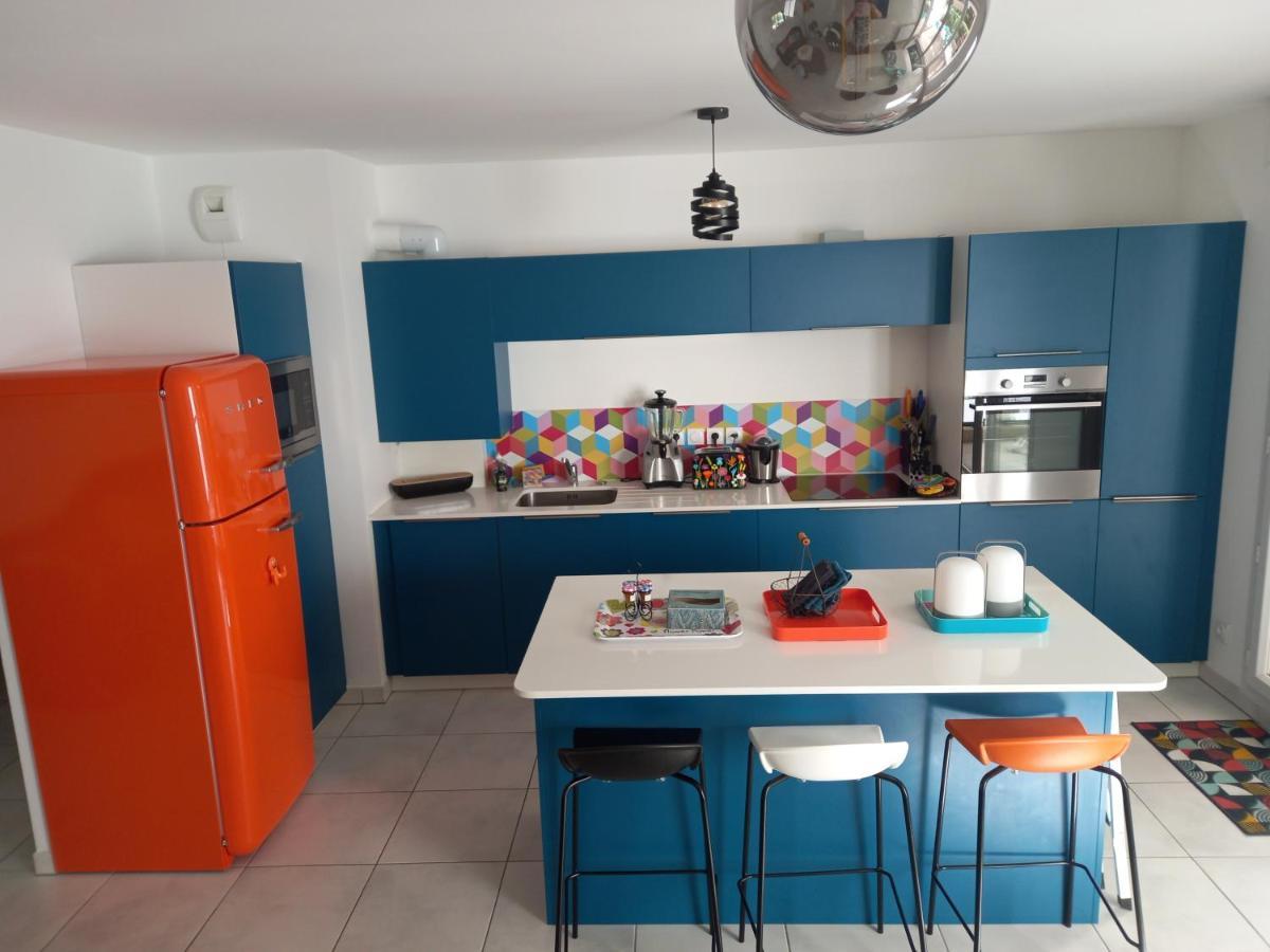 Bel Appartement Avec Terrasse - Plage De Carro A Pied Мартиг Экстерьер фото